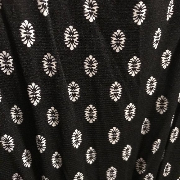 Black Tiered Dress Size 0X (10/12) - Picture 6 of 8